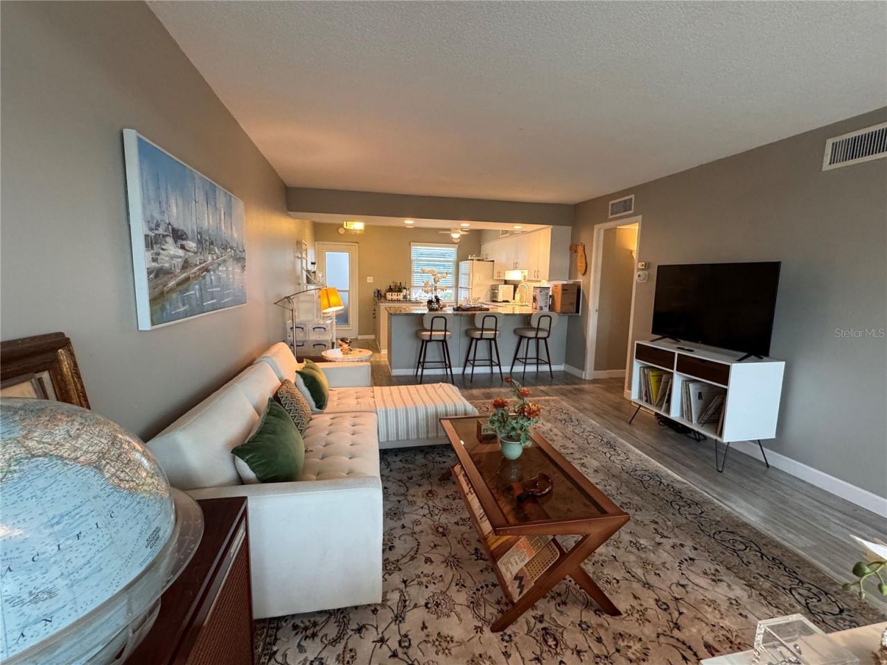 33 S Gulfstream Avenue , Unit 409, Sarasota, FL 34236 Photo