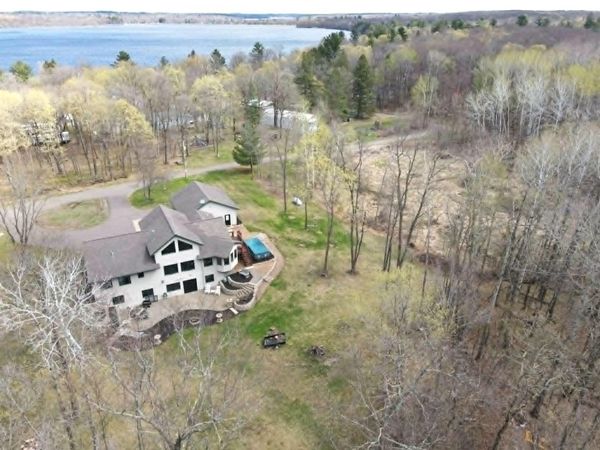15419 Lake Avenue , Brainerd, MN 56401