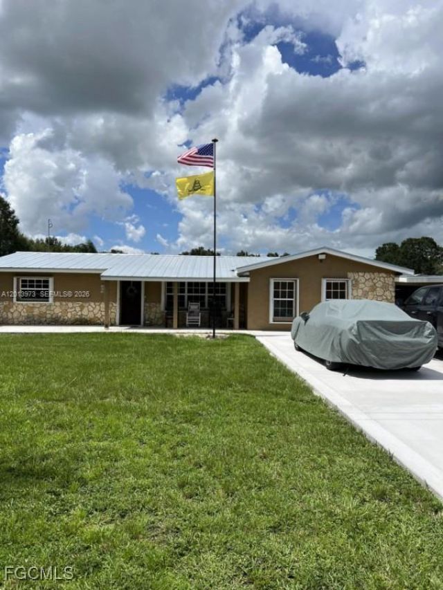826 B Rd. , La Belle, FL 33935 Photo