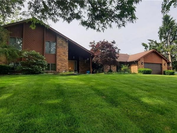 2725 E Tara Trail, Beavercreek, OH 45434