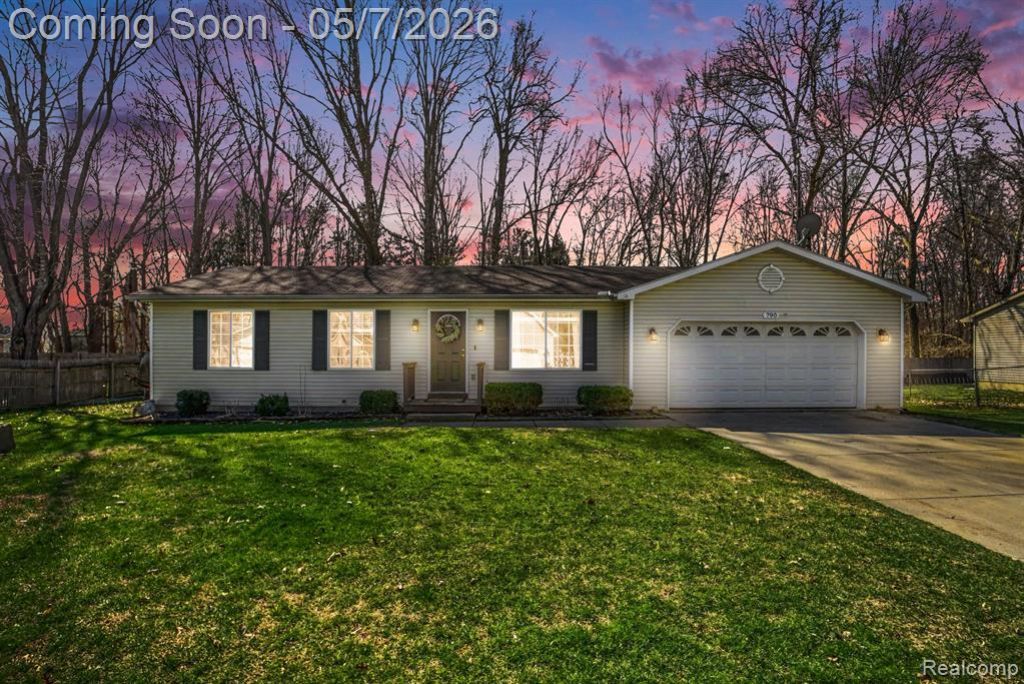 790 Luna Court, Orion Township, MI 48362 Main Photo