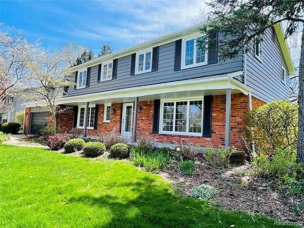 600 SEDGEFIELD Drive , Bloomfield Twp, MI 48304