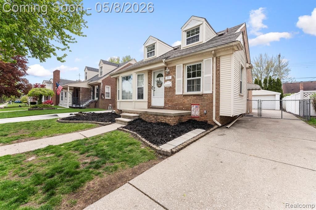 15737 Oceana Avenue, Allen Park, MI 48101 Main Photo