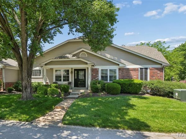 15711 Eldon Ridge Drive, Chesterfield, MO 63017