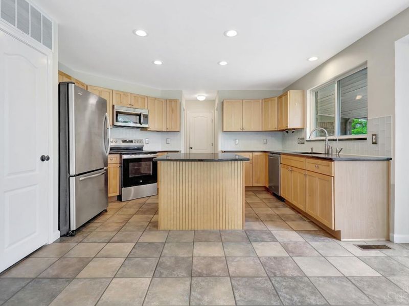 415 Forest Edge Drive, Mason, OH 45065 Photo 19