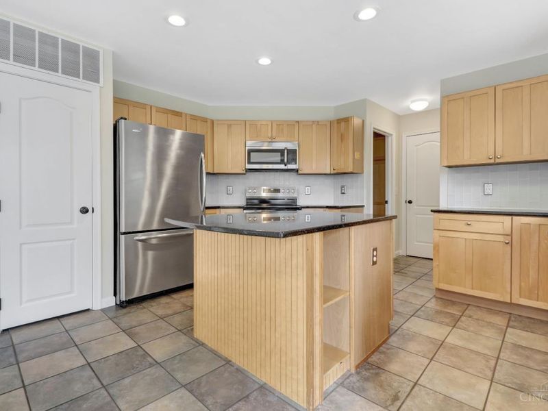 415 Forest Edge Drive, Mason, OH 45065 Photo 25
