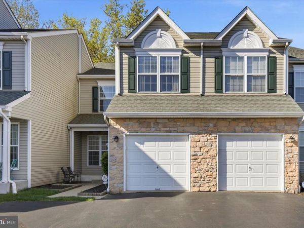 325 GREEN VIEW COURT , PLYMOUTH MEETING, PA 19462