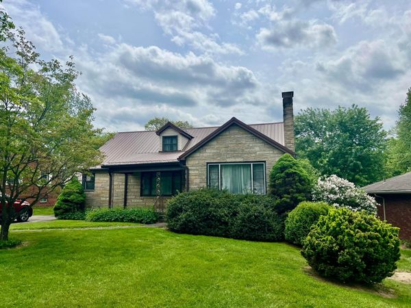 528 Harding Road , Zanesville, OH 43701