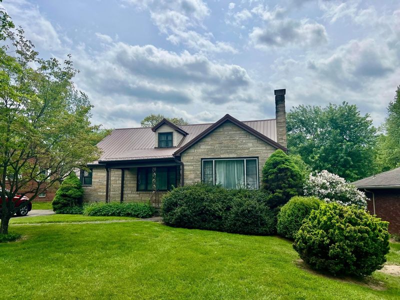 528 Harding Road , Zanesville, OH 43701 Photo 1