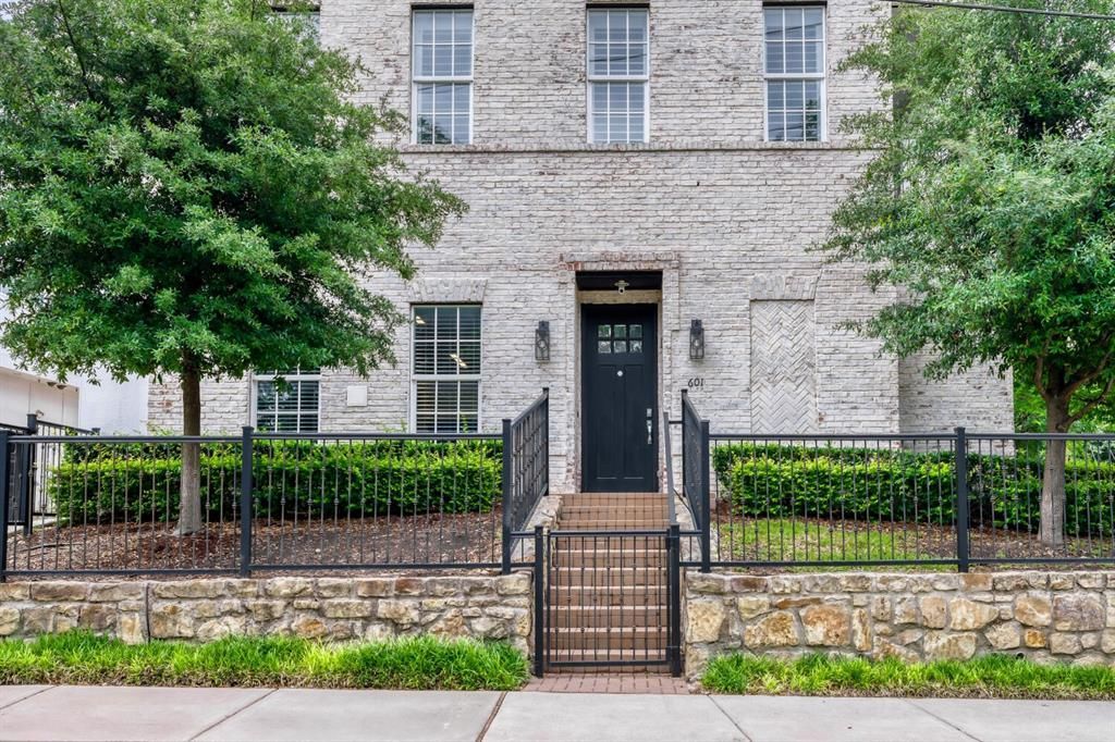 7333 Valley View Lane, Unit 601, Dallas, TX 75240 Main Photo