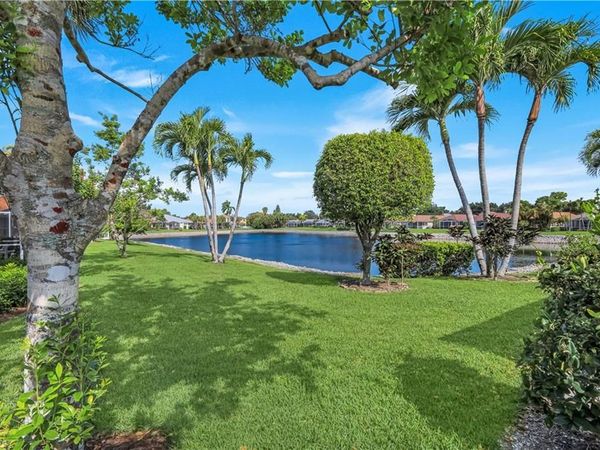 15040 Sterling Oaks DR, NAPLES, FL 34110