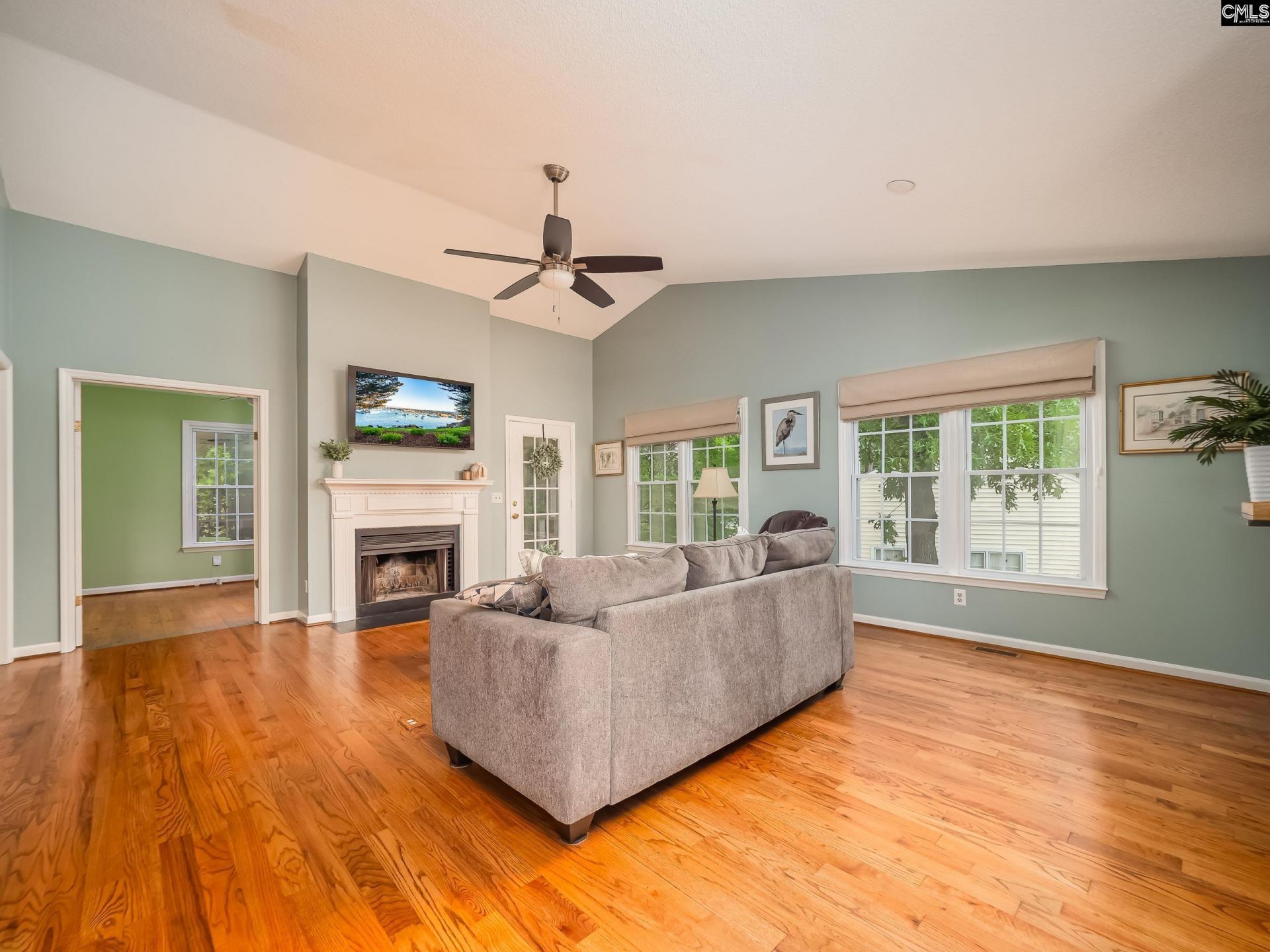 3 Lake Pointe Drive N Photo 12