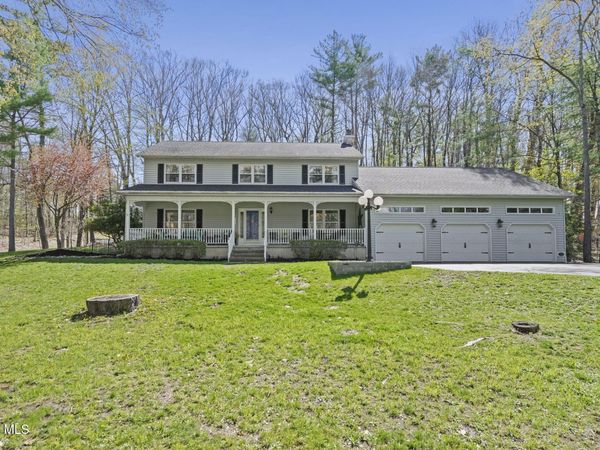 14 Autumn Lane, West Sand Lake, NY 12196