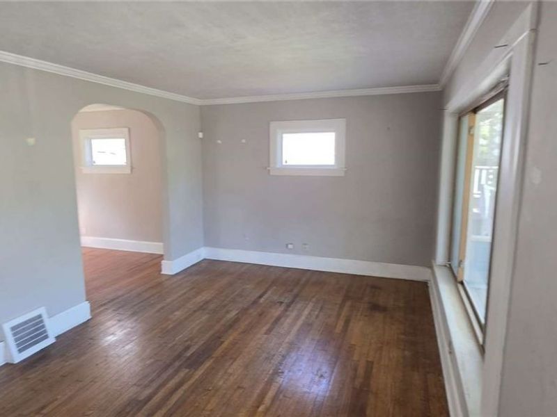 3005 Hillcrest Avenue, Cleveland, OH 44109 Photo 4