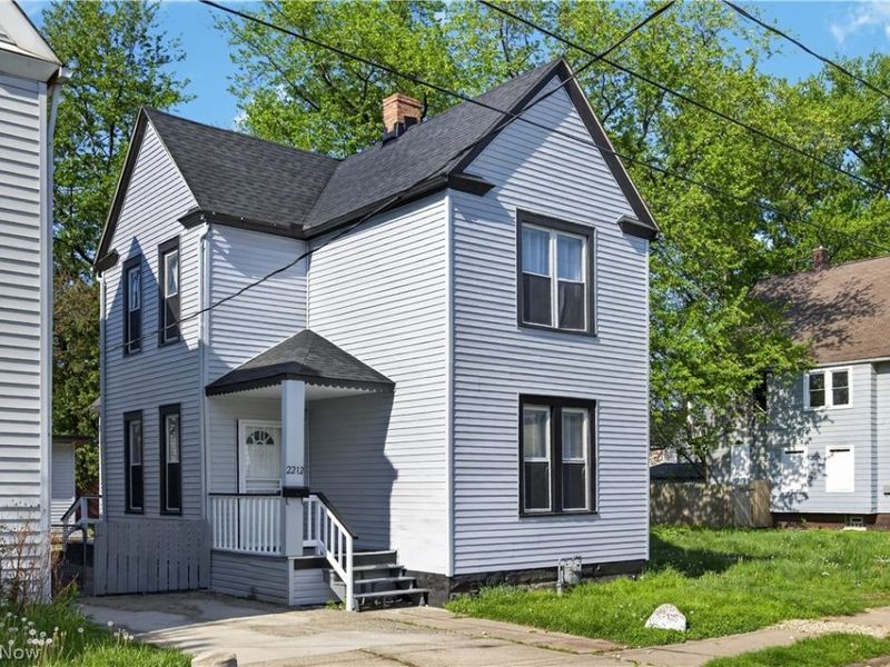 2212 Selzer Avenue, Cleveland, OH 44109 Photo 3