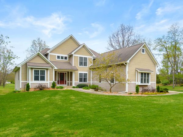 9048 Montezuma Avenue, Kalamazoo, MI 49009