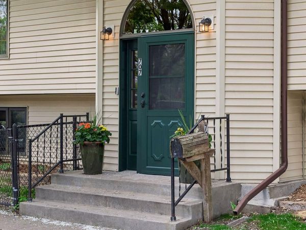 707 Hamline Avenue S, Saint Paul, MN 55116