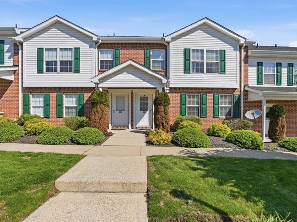 303 Northglen Ct, Gibsonia, PA 15044