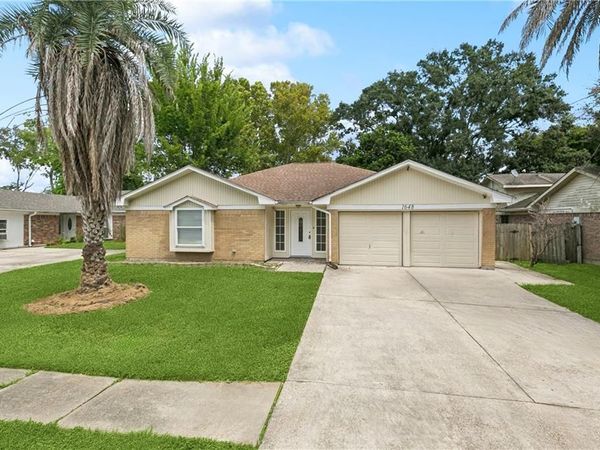 1648 HAMPTON Drive , Harvey, LA 70058
