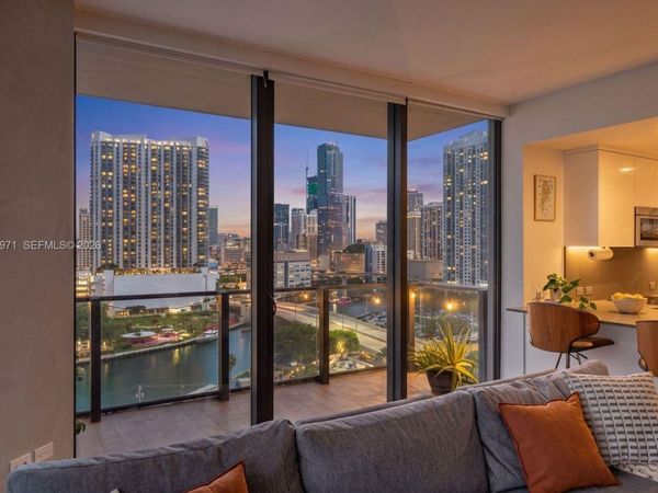 88 SW 7th St , Unit 1012, Miami, FL 33130