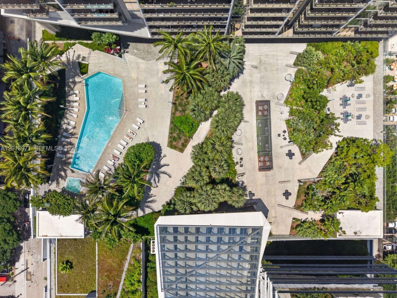 88 SW 7th St , Unit 1012, Miami, FL 33130 Photo