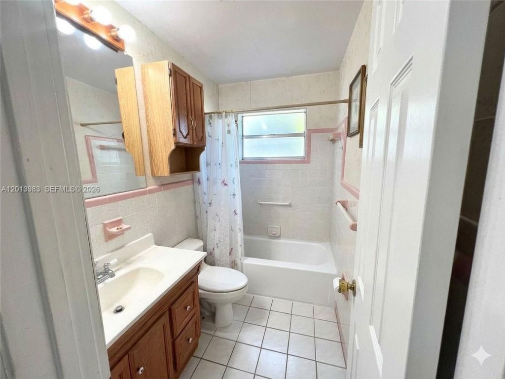 371 SW 67th Ter , Pembroke Pines, FL 33023 Photo