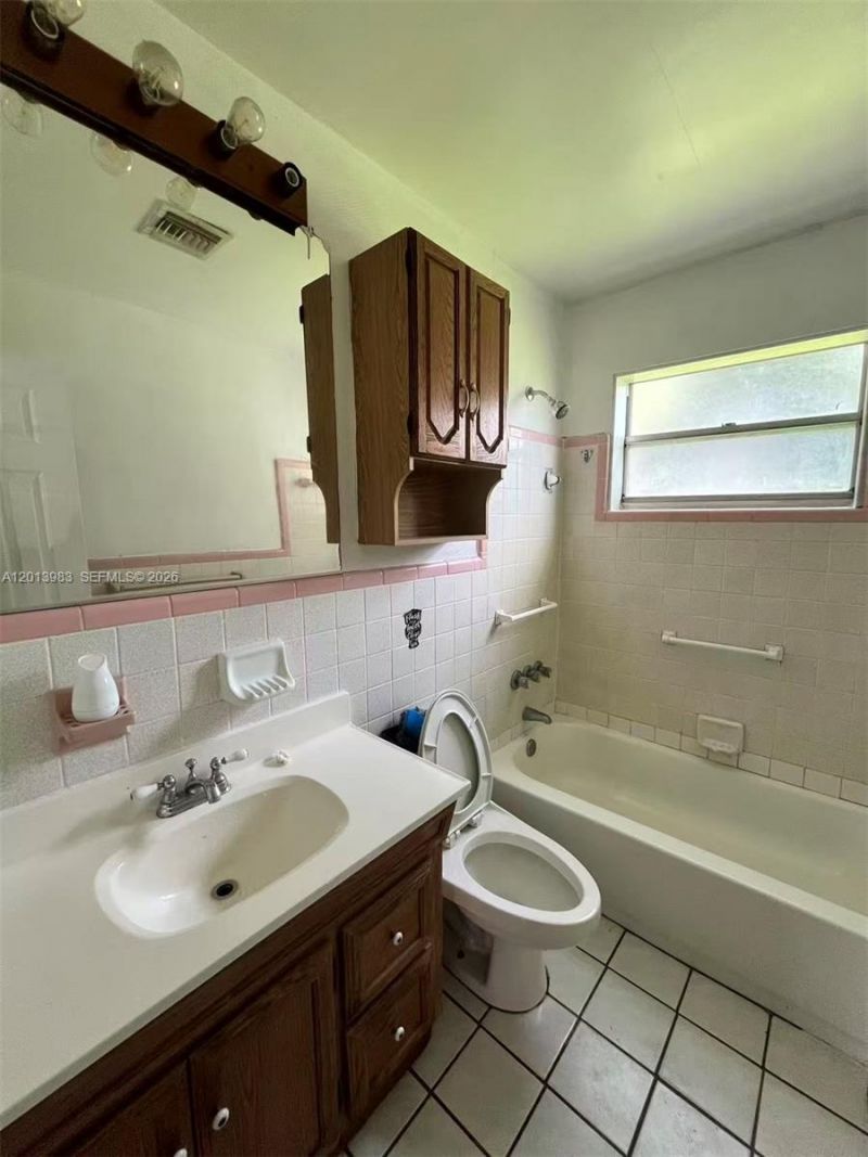 371 SW 67th Ter, Pembroke Pines, FL 33023 Photo
