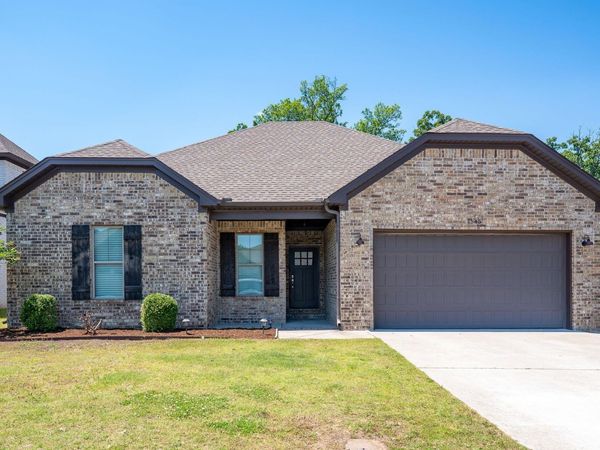 1545 Blue Lucerne Drive, Conway, AR 72034