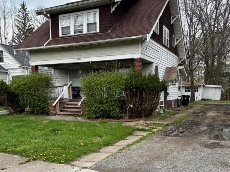 18315 Marcella Road, Cleveland, OH 44119 Photo 2