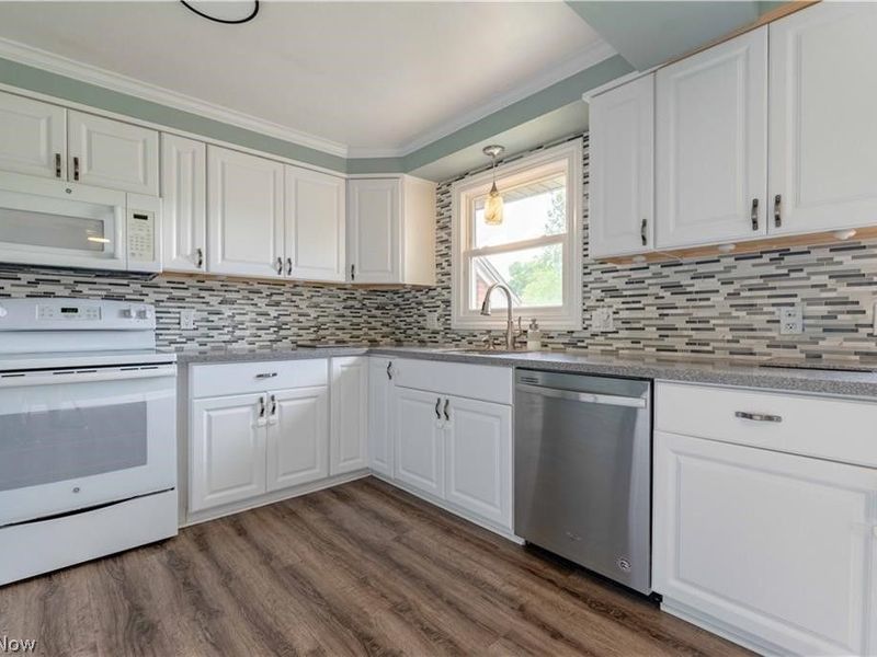 1311 High Street , Louisville, OH 44641 Photo 10
