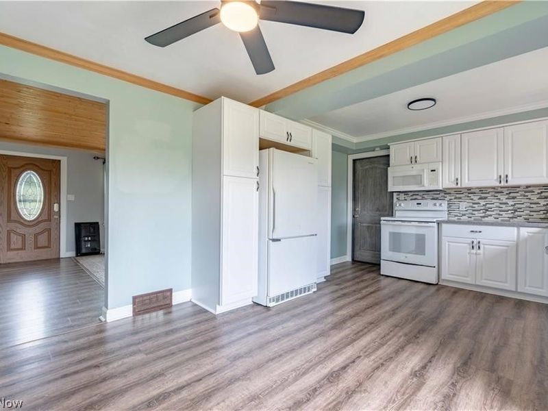 1311 High Street , Louisville, OH 44641 Photo 7