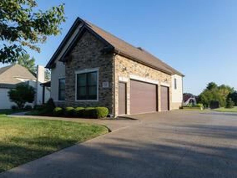 7247 Optimara Drive, Pickerington, OH 43147 Photo 2