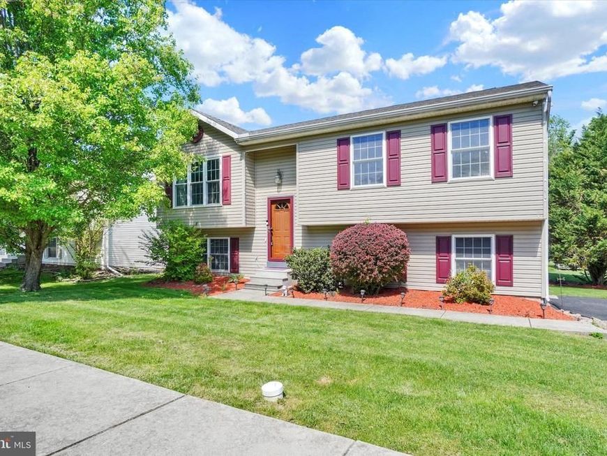315 Iroquois Trail , York Haven, PA 17370 Main Photo