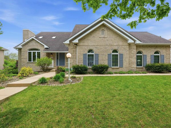 8813 Nelson Crossing, Verona, WI 53593