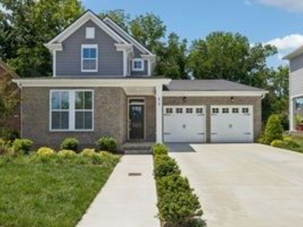 878 Nightingale Ave, Hendersonville, TN 37075
