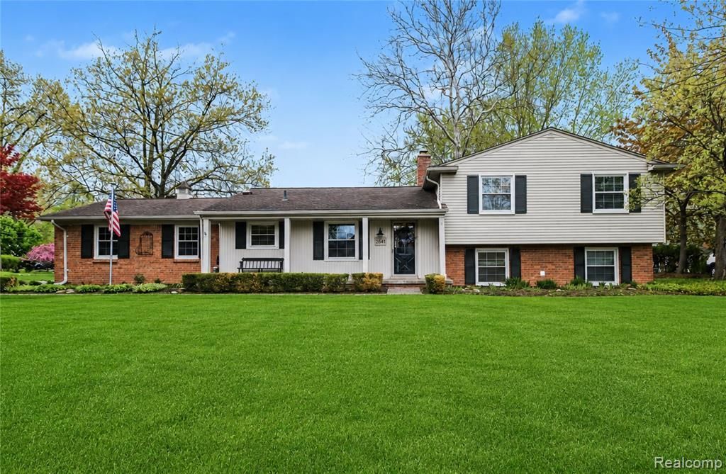 2641 Townhill, Troy, MI 48084 Main Photo