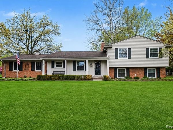 2641 Townhill , Troy, MI 48084