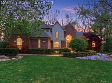 3874 Kaeleaf Road, Orion Twp, MI 48360