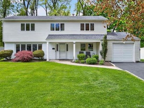 84 Harriet Lane , Huntington, NY 11743