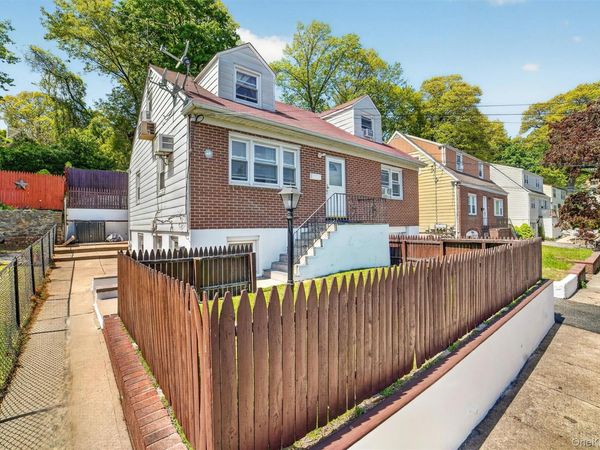 15 Halley Street , Yonkers, NY 10704