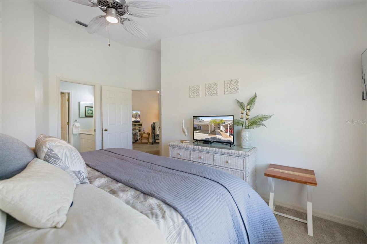 801 Montrose Drive, Unit 202, Venice, FL 34293 Photo
