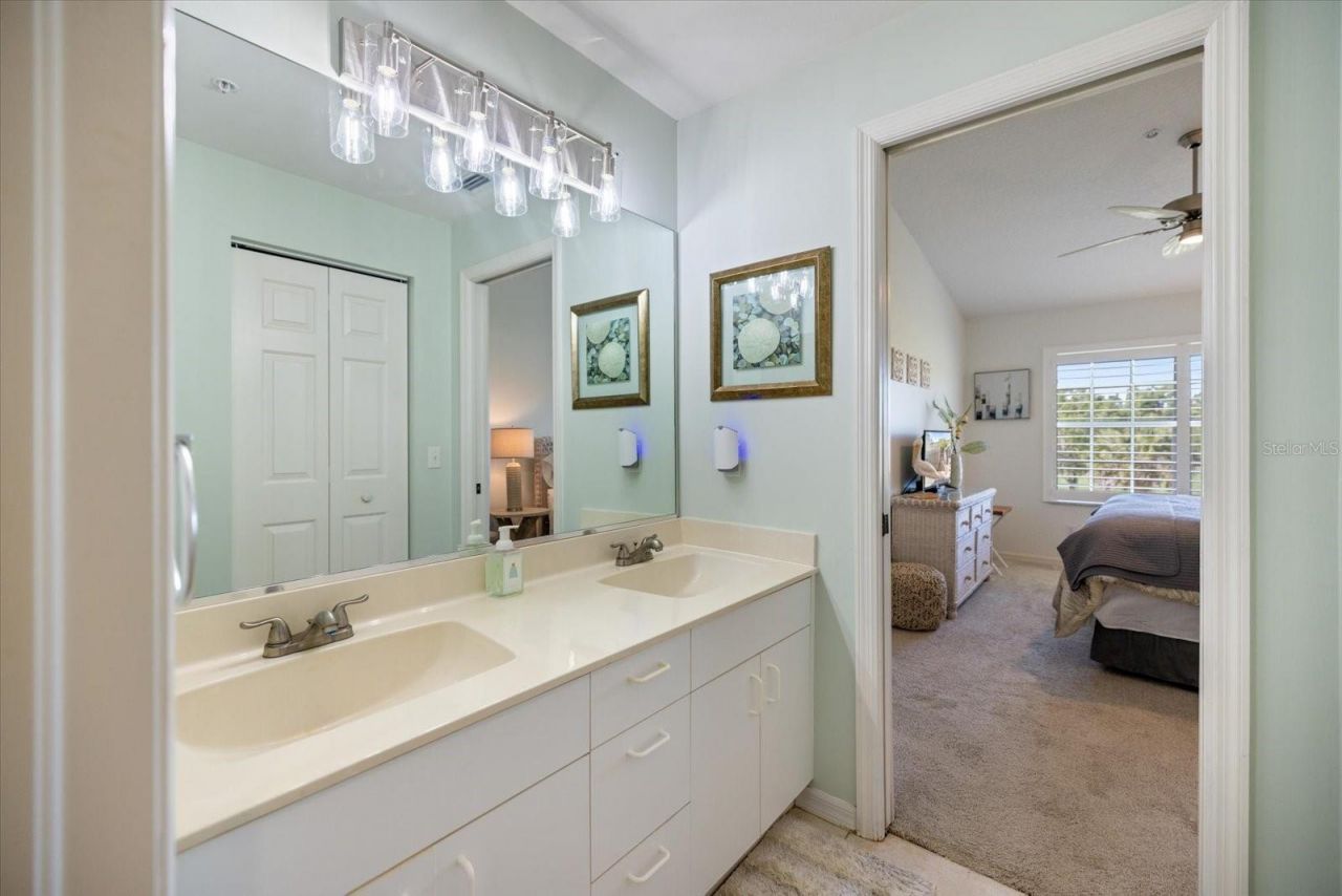 801 Montrose Drive, Unit 202, Venice, FL 34293 Photo