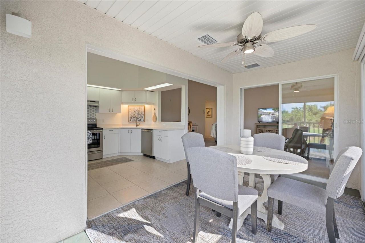 801 Montrose Drive, Unit 202, Venice, FL 34293 Photo