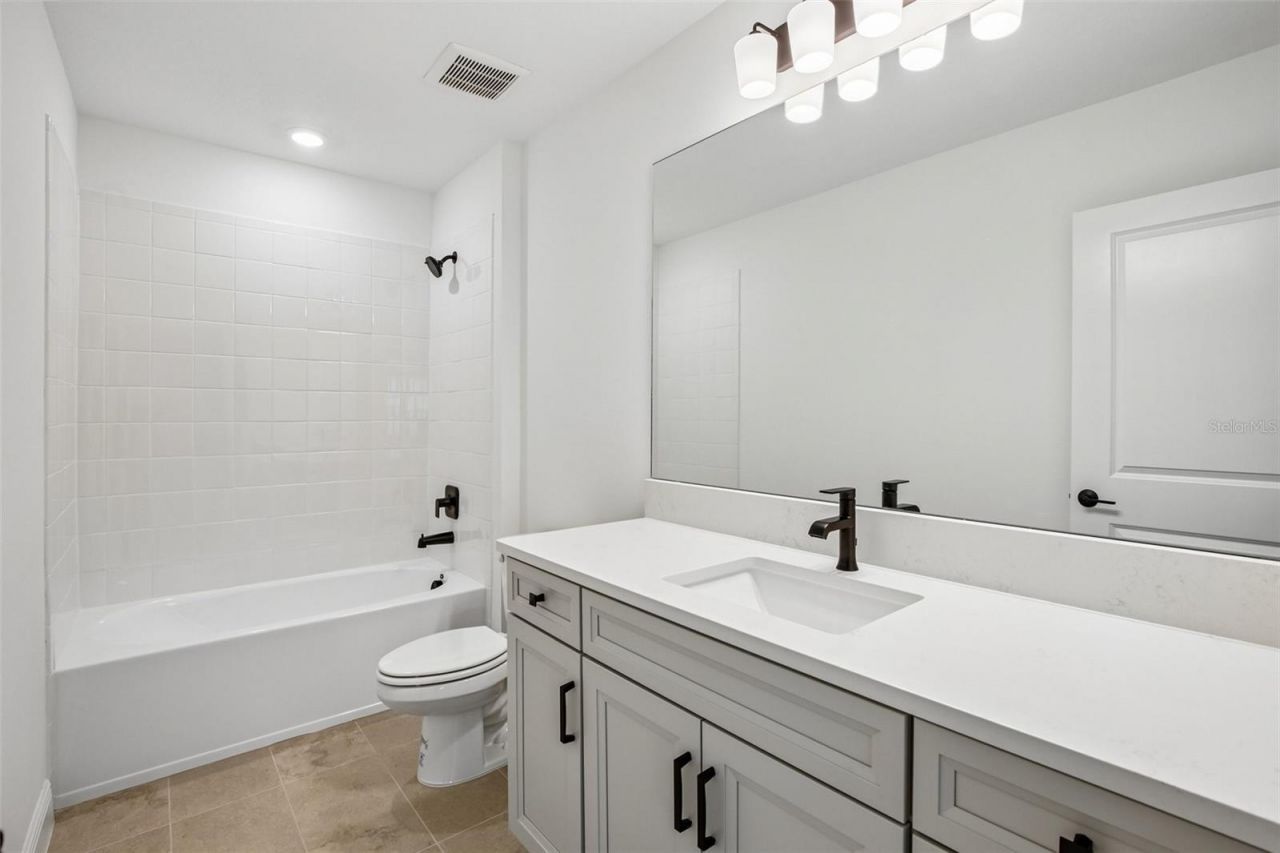 8225 Seaflower Parkway, Bradenton, FL 34210 Photo