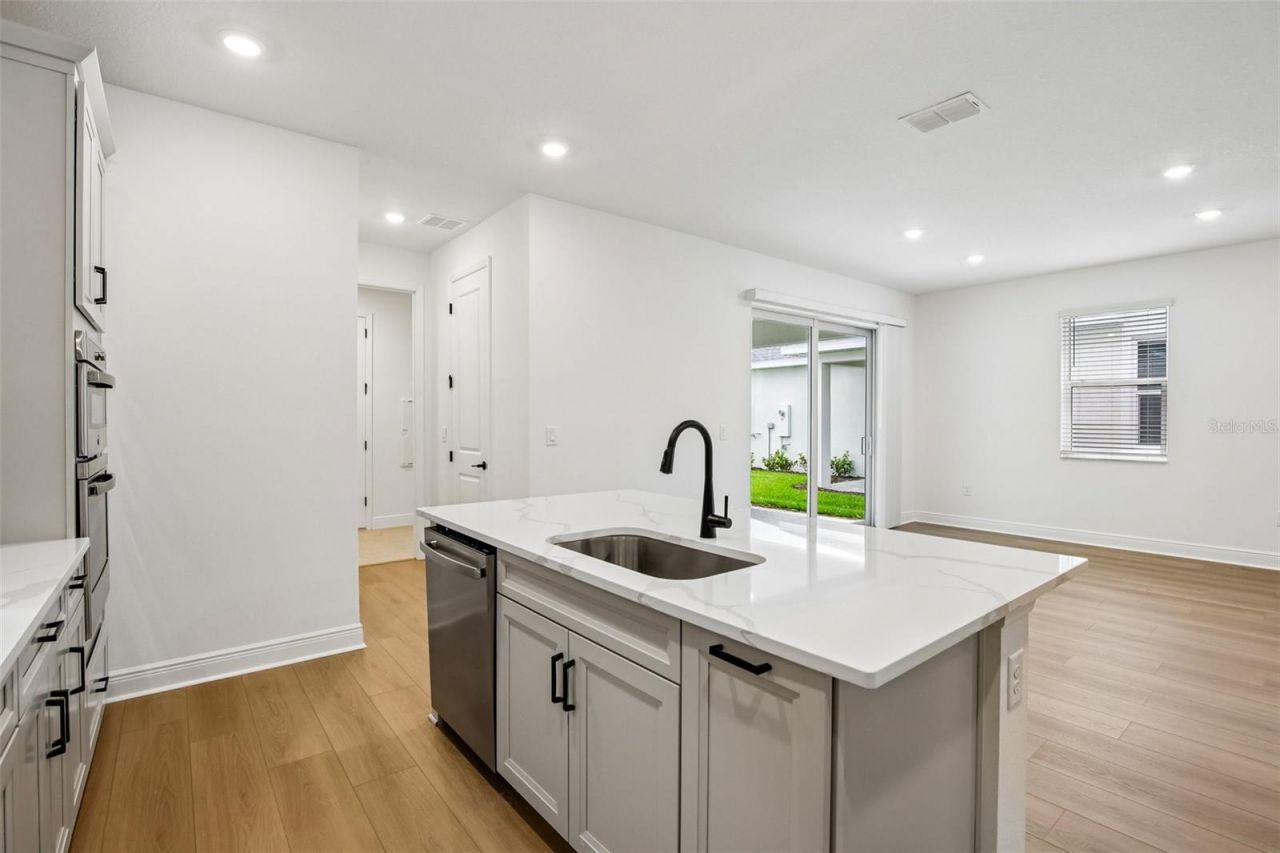 8225 Seaflower Parkway, Bradenton, FL 34210 Photo