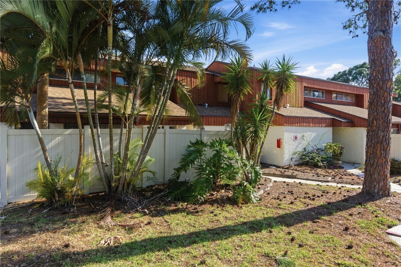2058 Sunset Point Road , Unit 15, Clearwater, FL 33765 Photo