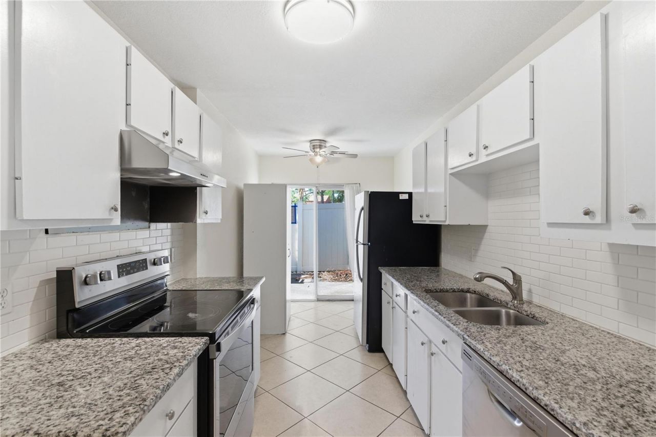 2058 Sunset Point Road , Unit 15, Clearwater, FL 33765 Photo