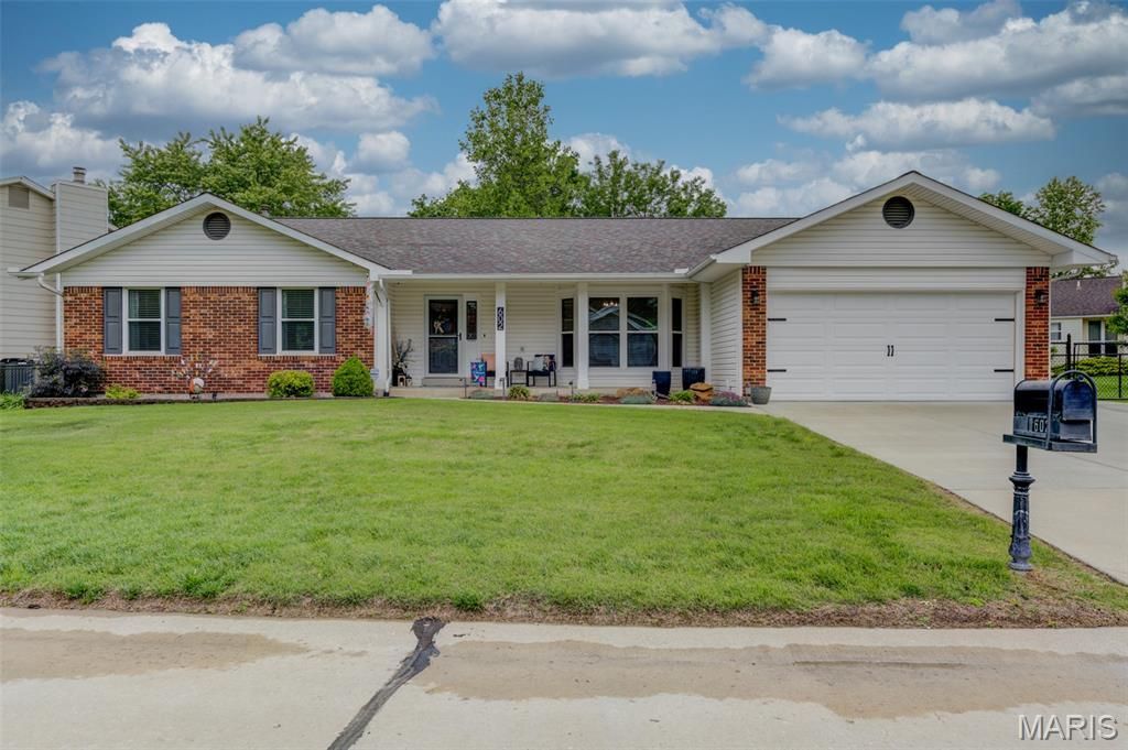 602 Settlers Circle, Saint Peters, MO 63376 Main Photo