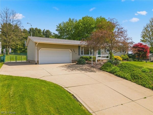 10743 Corundite Road NW, Massillon, OH 44647