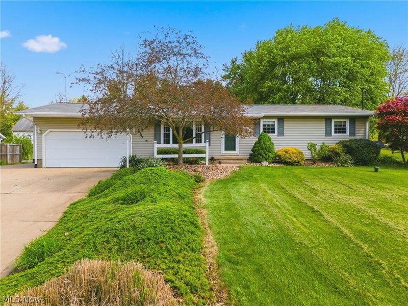 10743 Corundite Road NW, Massillon, OH 44647 Photo 2